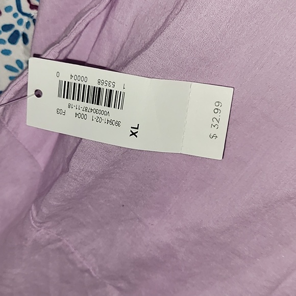 Ruffle shoulder detail button down - Picture 4 of 5